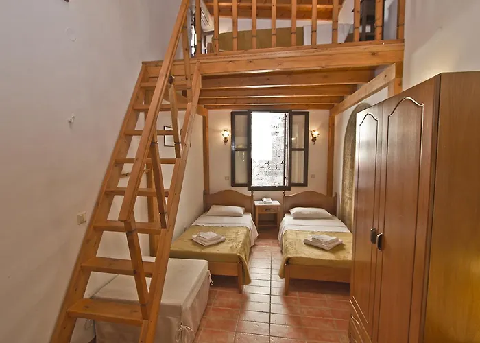 Camelot Traditional & Classic Hotel